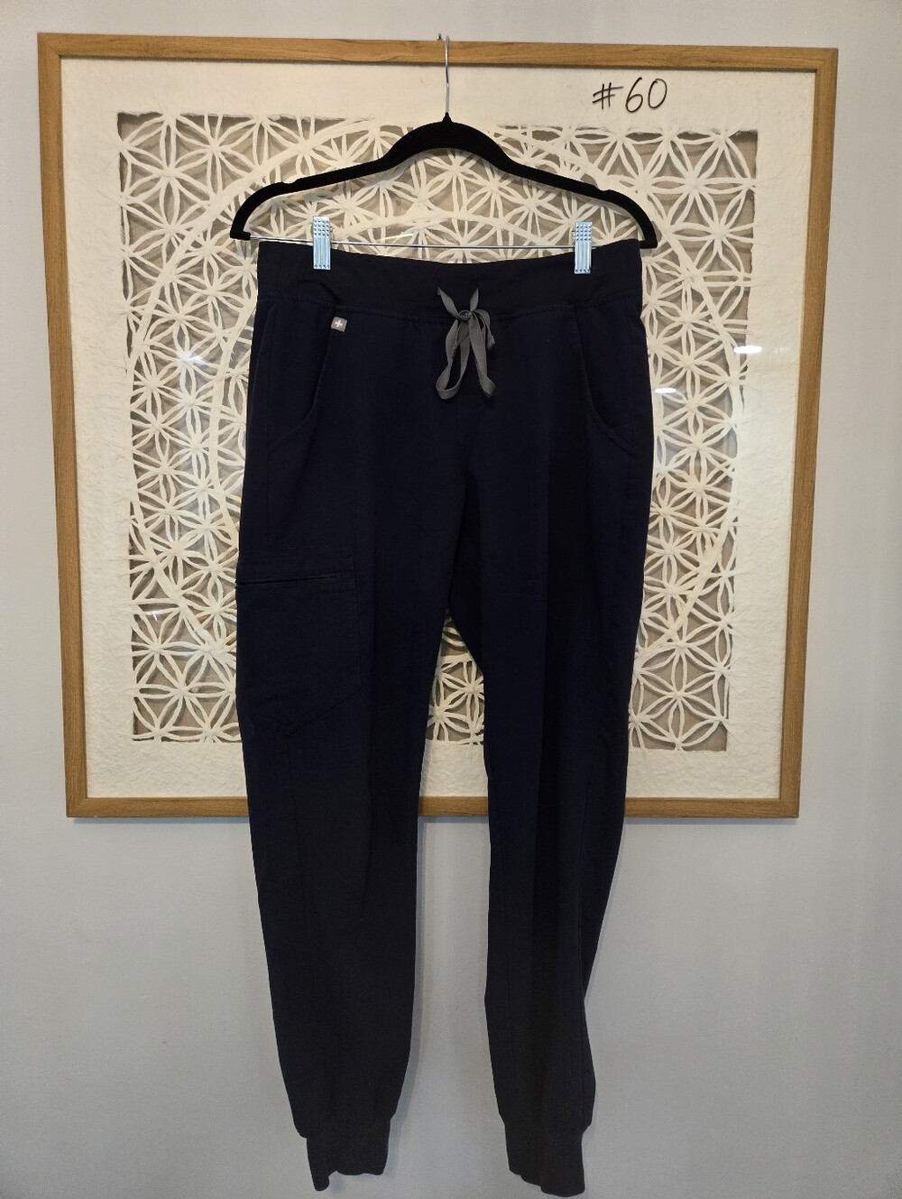 FIGS Womens Navy Jogger Scrub Pants Size Small – Athletic Fit Medical Scrubs